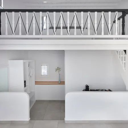 Pietra E Mare - Mykonos Moments By Mr And Mrs White