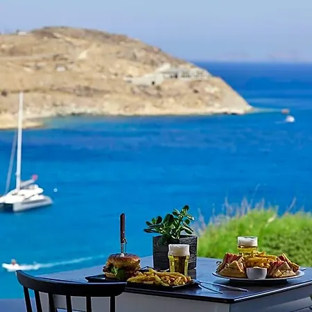 Pietra E Mare - Mykonos Moments By Mr And Mrs White