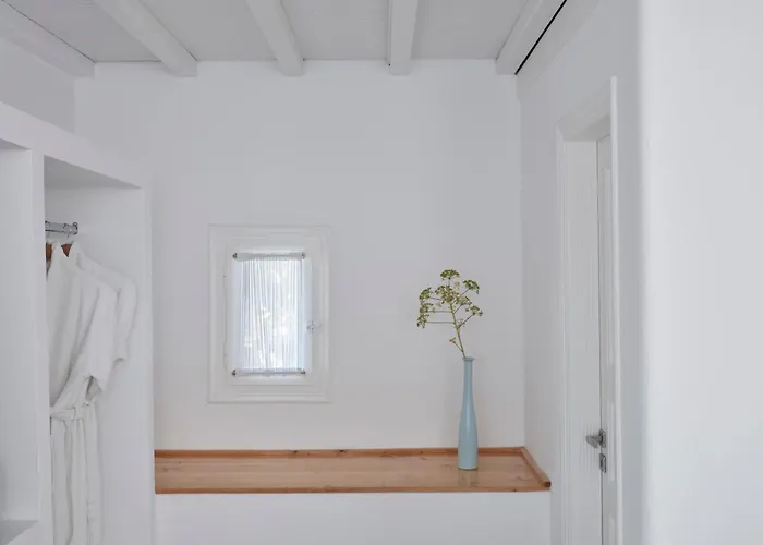 Pietra E Mare - Mykonos Moments